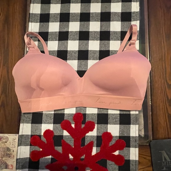 PINK Wireless Bra - Picture 1 of 5